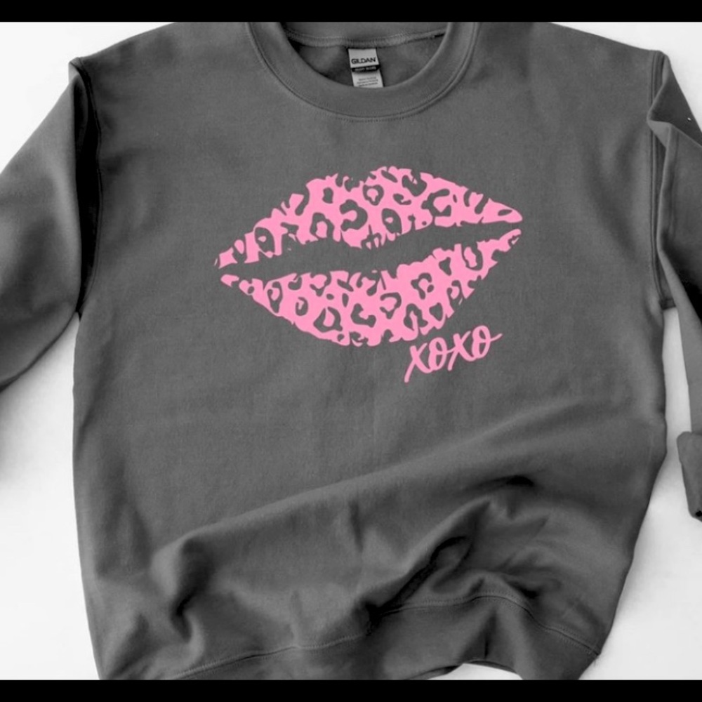 Crewneck Valentine’s Day sweatshirt